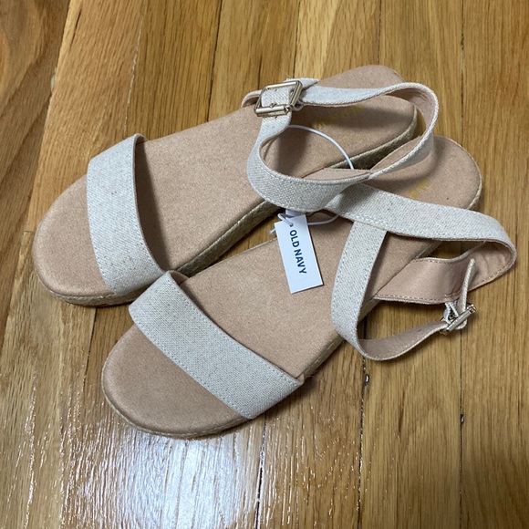 Old Navy Sandals - Picture 3 of 5